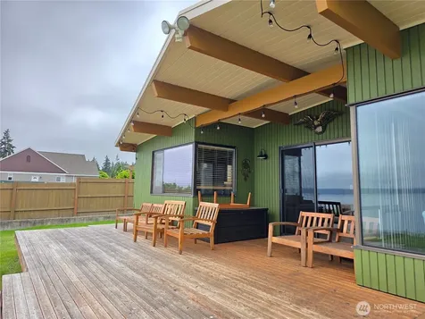 1577 Country Club Drive Camano Island WA 98282