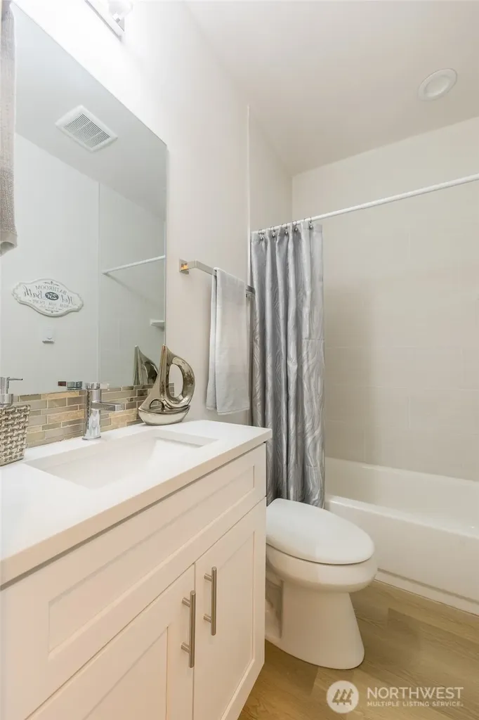 1015 Sturgus Avenue S Seattle WA 98144