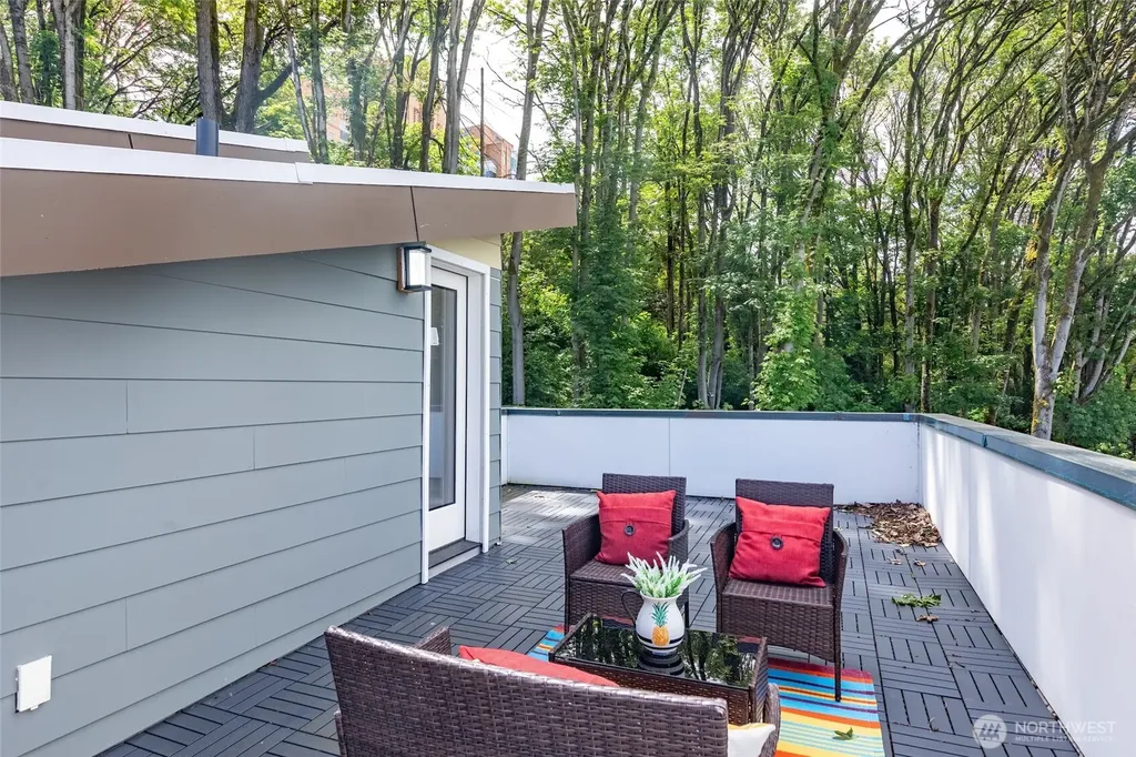 1015 Sturgus Avenue S Seattle WA 98144