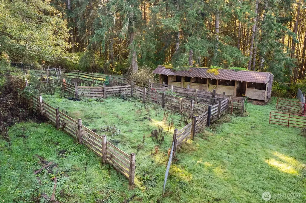 201 Jylha Rochester WA 98579
