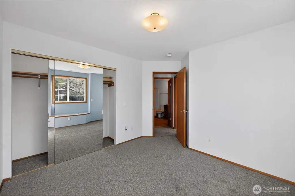 844 Holbeck Drive Camano Island WA 98282