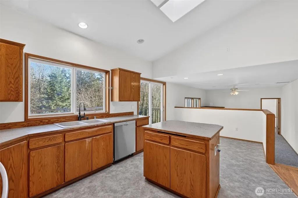 844 Holbeck Drive Camano Island WA 98282