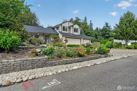 844 Holbeck Drive Camano Island WA 98282