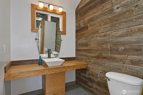 4729 Mount View Drive S Seattle WA 98108