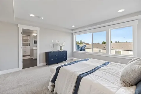 1028 168th Street SW Lynnwood WA 98037