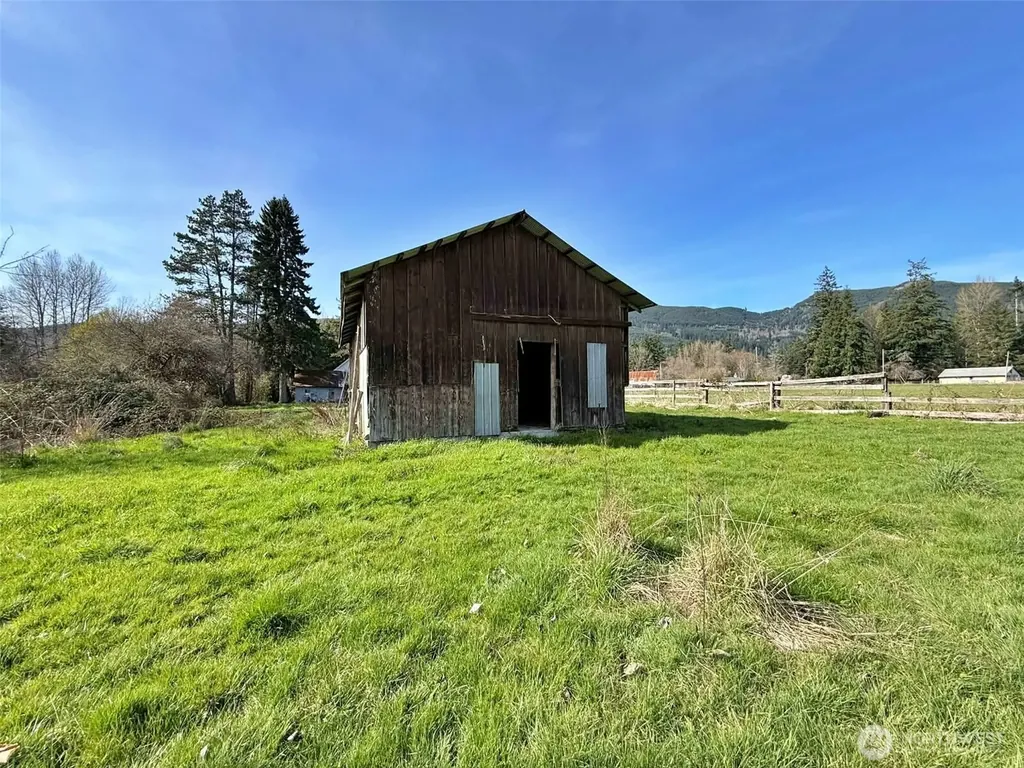 137 Glenoma Road Glenoma WA 98336