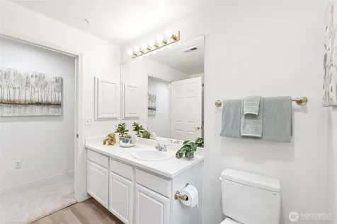 22454 SE 37th Terrace Issaquah WA 98029