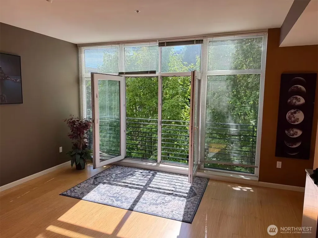 17 Mercer Street Seattle WA 98119