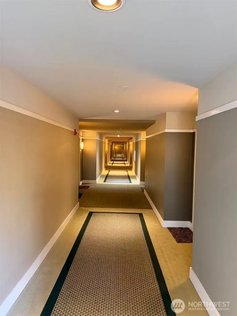 17 Mercer Street Seattle WA 98119