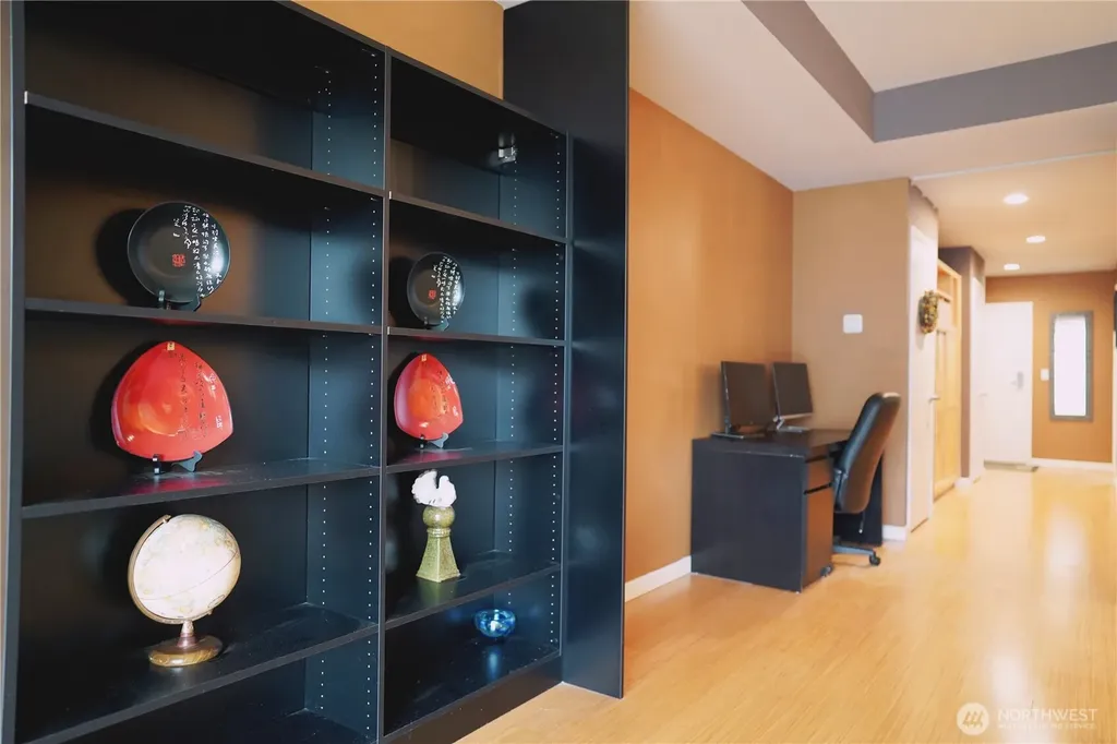 17 Mercer Street Seattle WA 98119