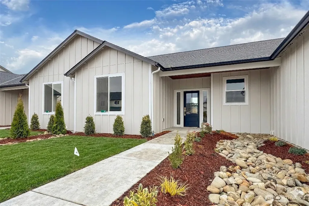 65 Sussex Court Sequim WA 98382