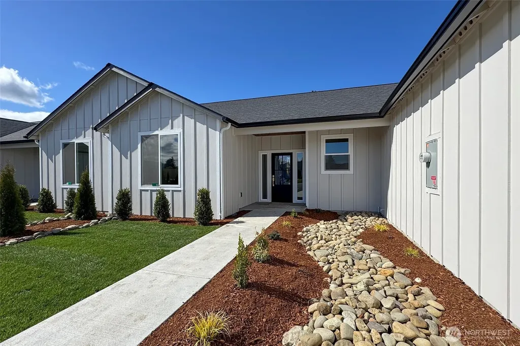 64 Sussex Court Sequim WA 98382