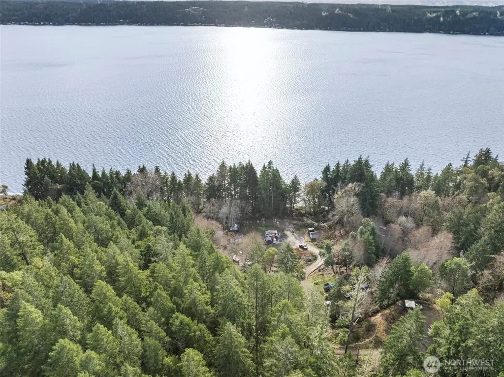 7364 NE North Shore Road Belfair WA 98528