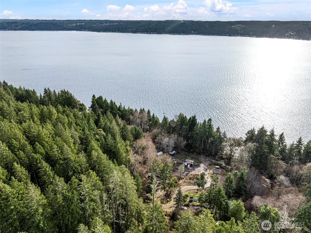 7364 NE North Shore Road Belfair WA 98528