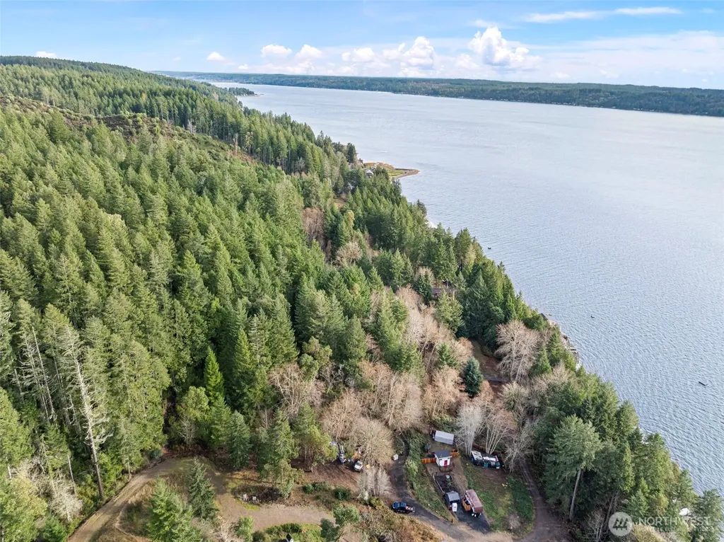 7364 NE North Shore Road Belfair WA 98528
