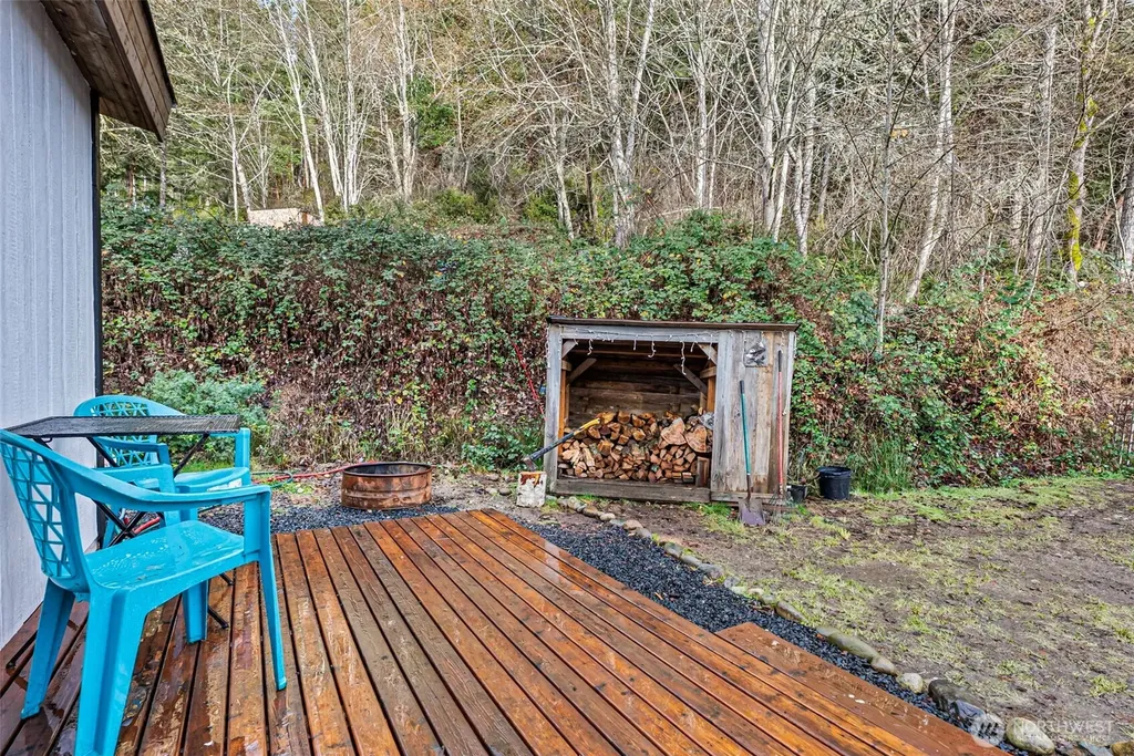 7364 NE North Shore Road Belfair WA 98528