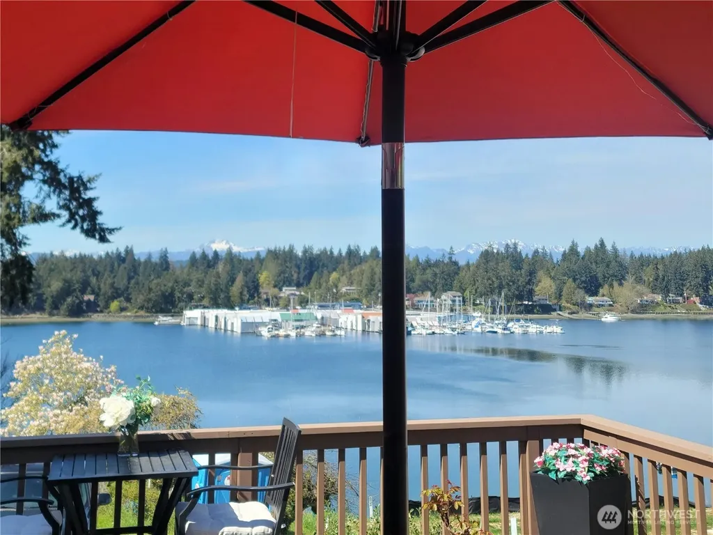 2540 E Phinney Bay Place Bremerton WA 98312