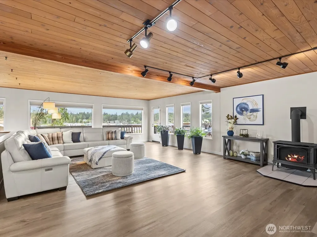 2540 E Phinney Bay Place Bremerton WA 98312