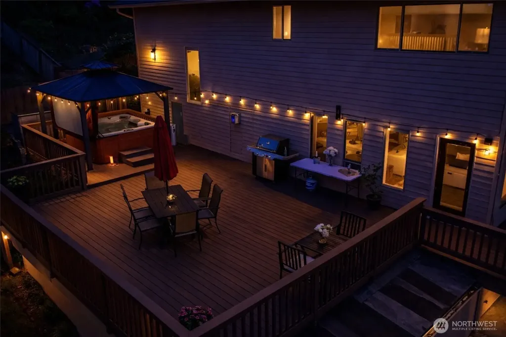 2540 E Phinney Bay Place Bremerton WA 98312