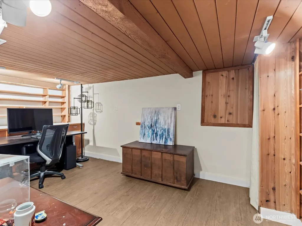 2540 E Phinney Bay Place Bremerton WA 98312