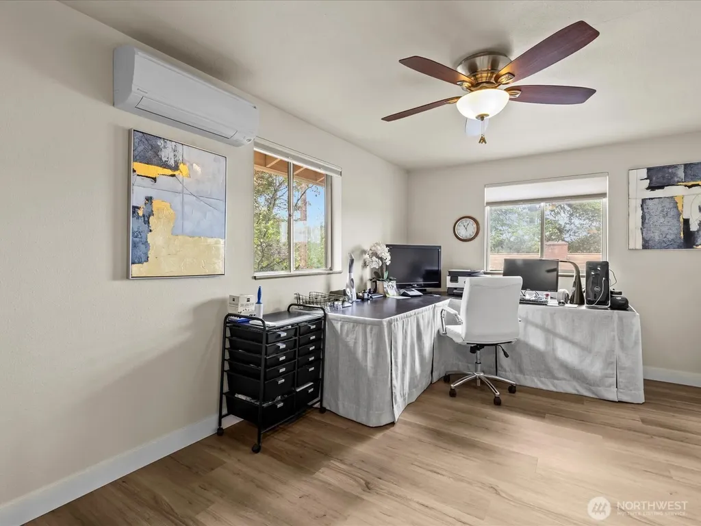 2540 E Phinney Bay Place Bremerton WA 98312