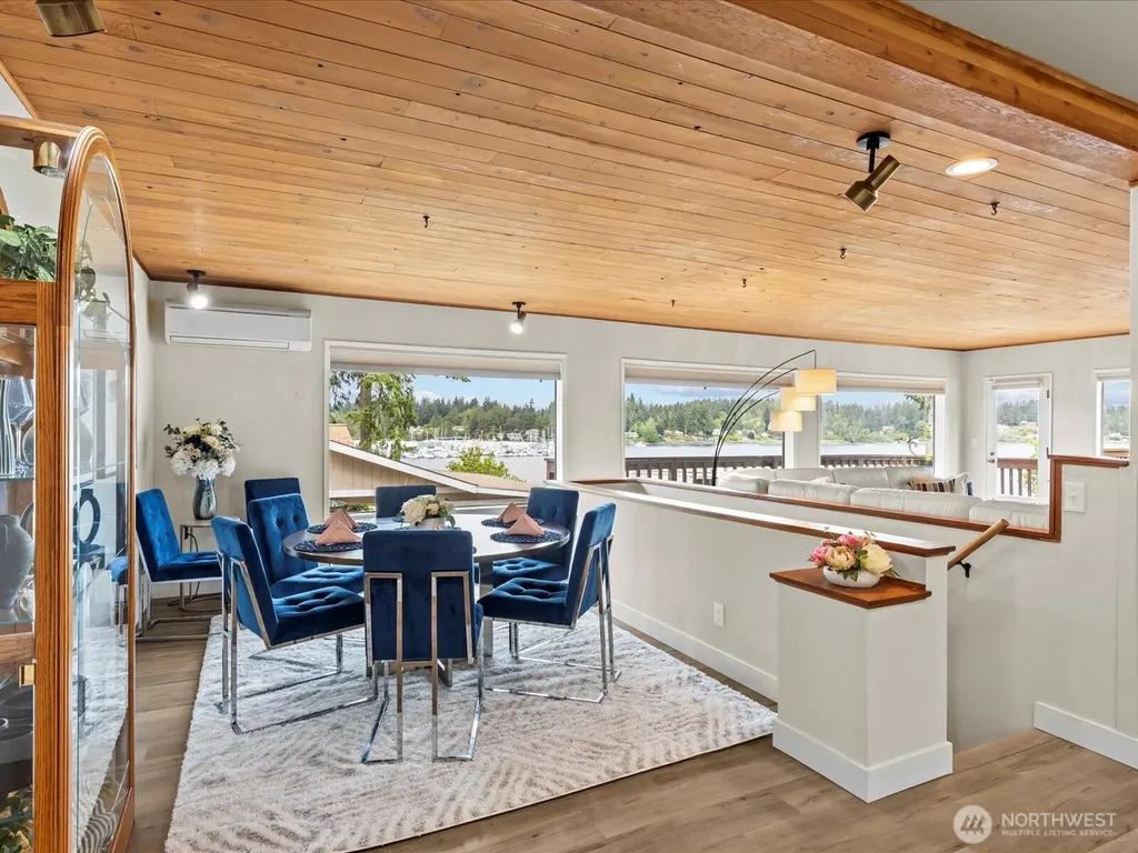 2540 E Phinney Bay Place Bremerton WA 98312