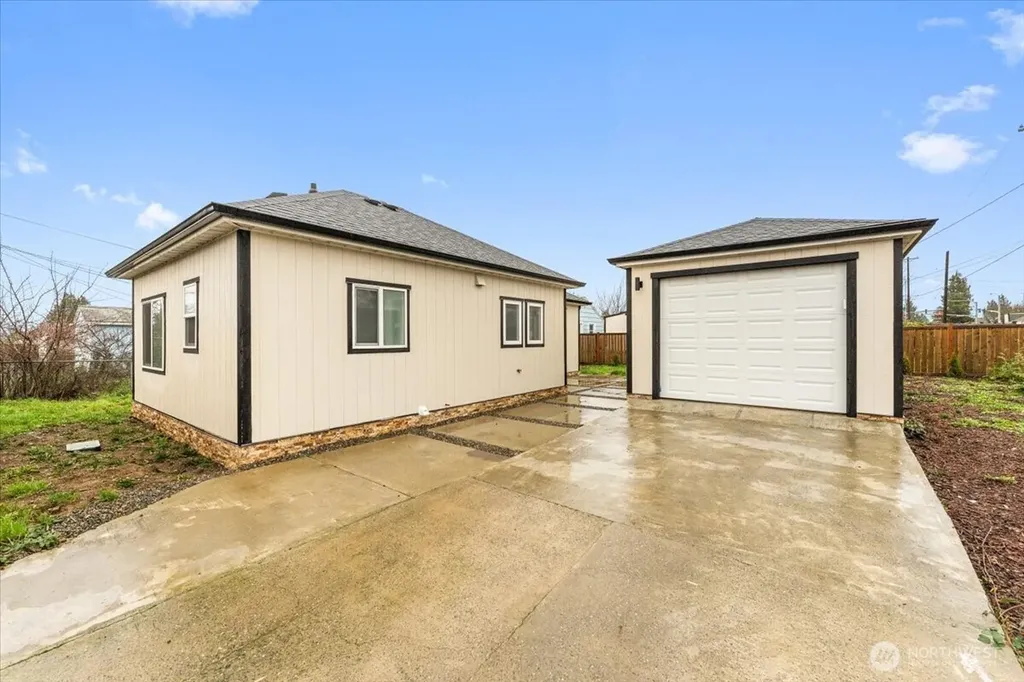 4640 E G Street Tacoma WA 98404