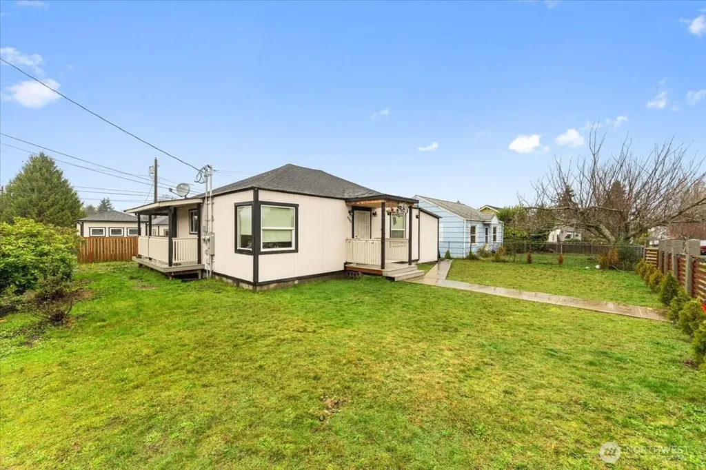 4640 E G Street Tacoma WA 98404