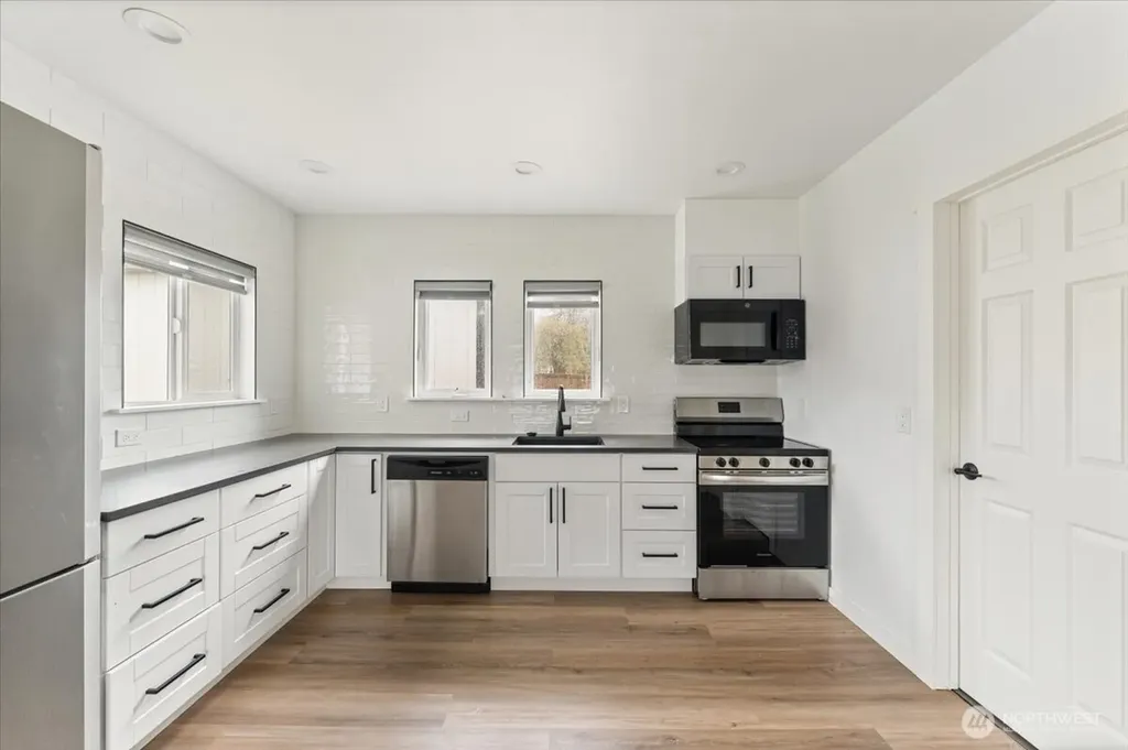 4640 E G Street Tacoma WA 98404