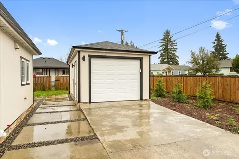 4640 E G Street Tacoma WA 98404