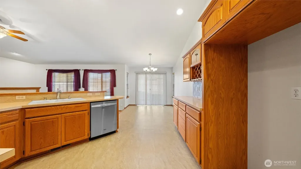 1869 SE Larch Avenue College Place WA 99324