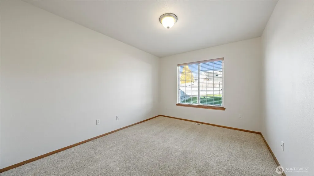 1869 SE Larch Avenue College Place WA 99324