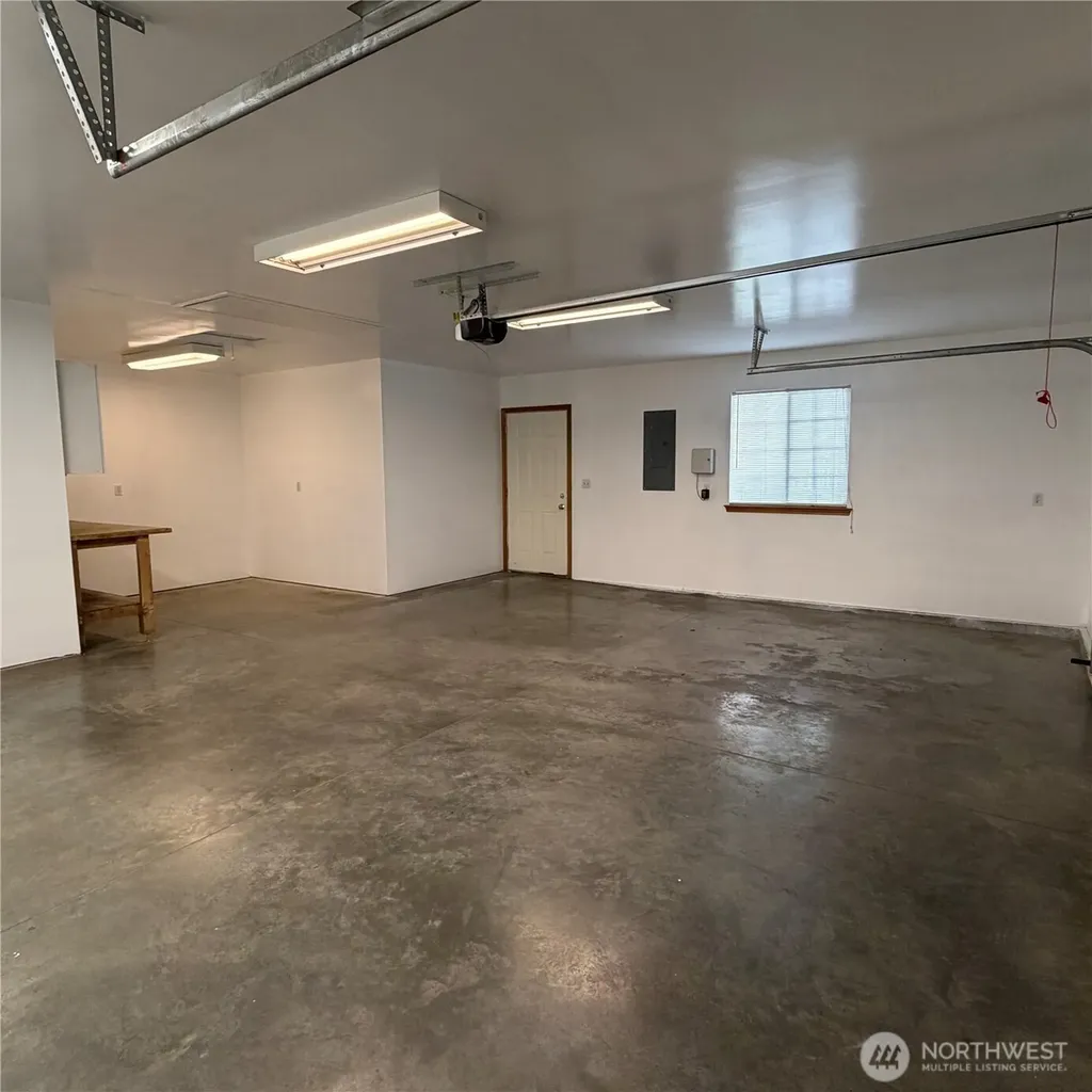 1869 SE Larch Avenue College Place WA 99324