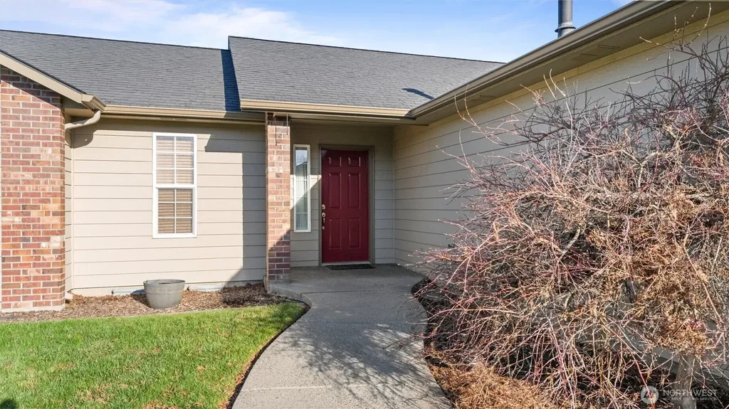 1869 SE Larch Avenue College Place WA 99324