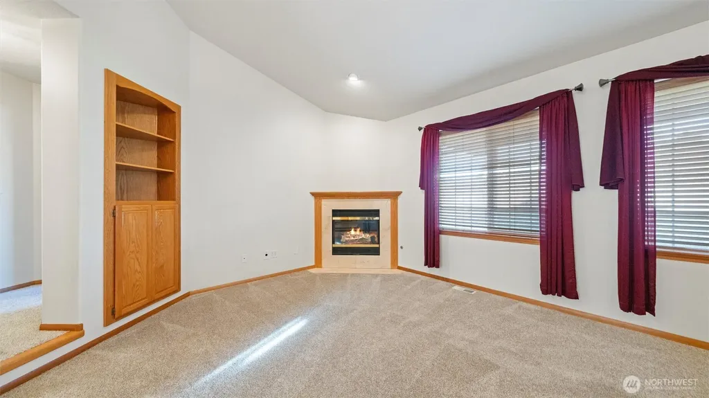 1869 SE Larch Avenue College Place WA 99324
