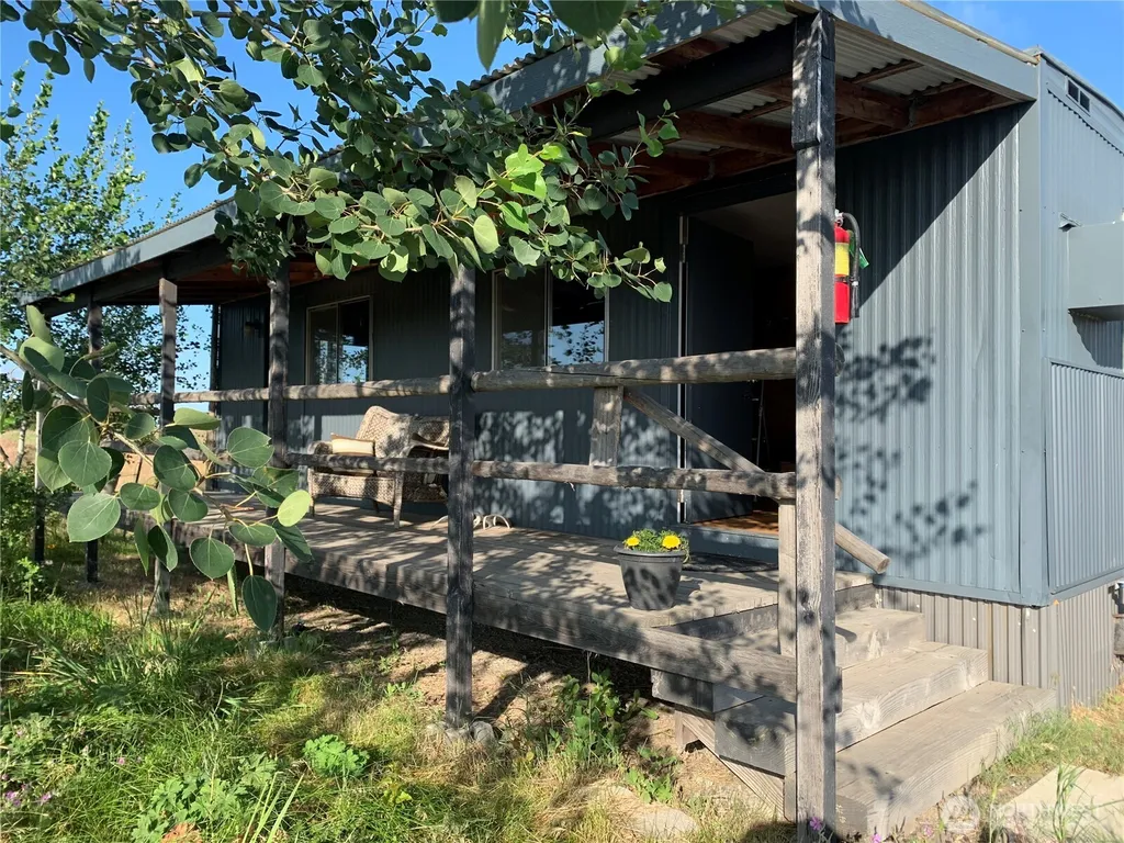37227 S Long Road Cheney WA 99004