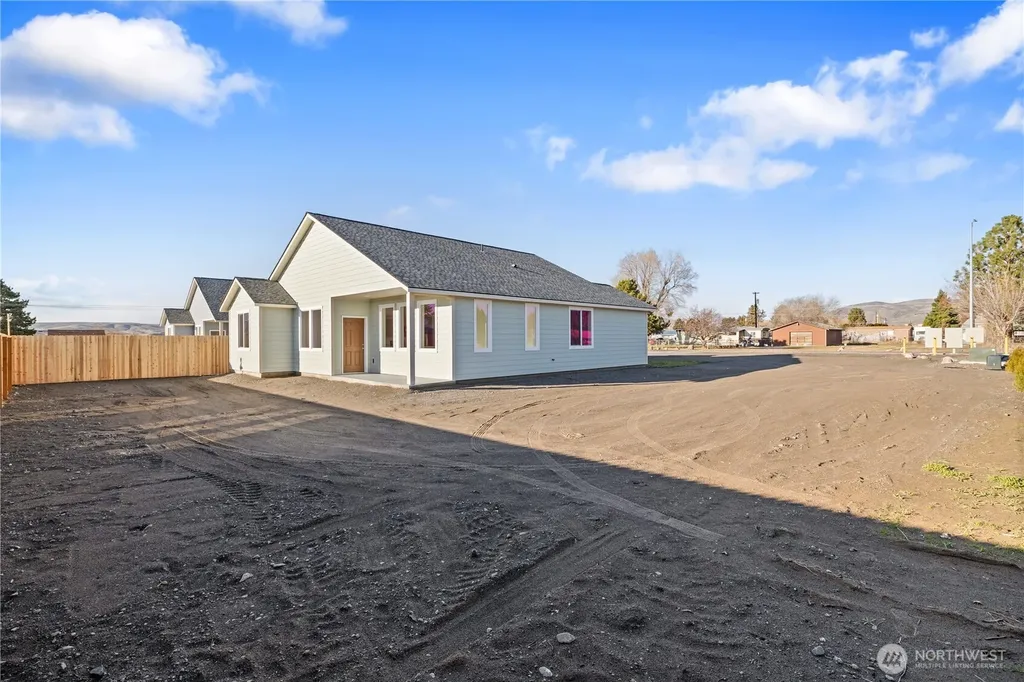 608 4th Street Mattawa WA 99349