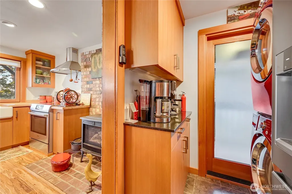18404 Dr Joe Road La Conner WA 98257