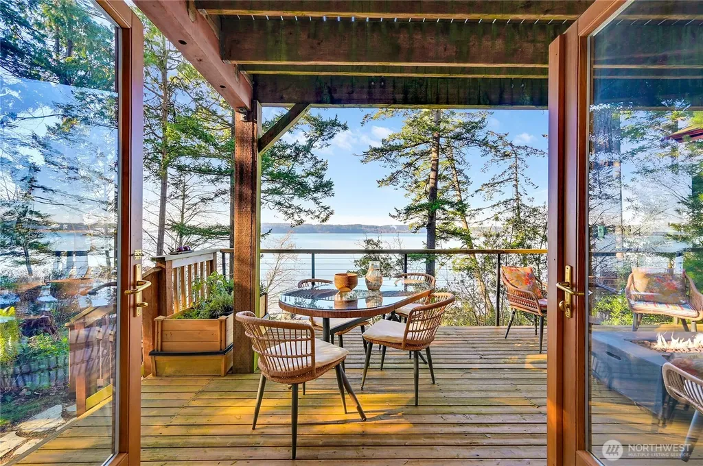 18404 Dr Joe Road La Conner WA 98257