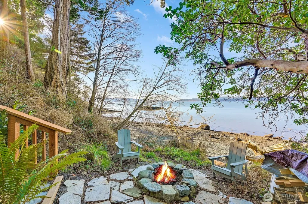 18404 Dr Joe Road La Conner WA 98257