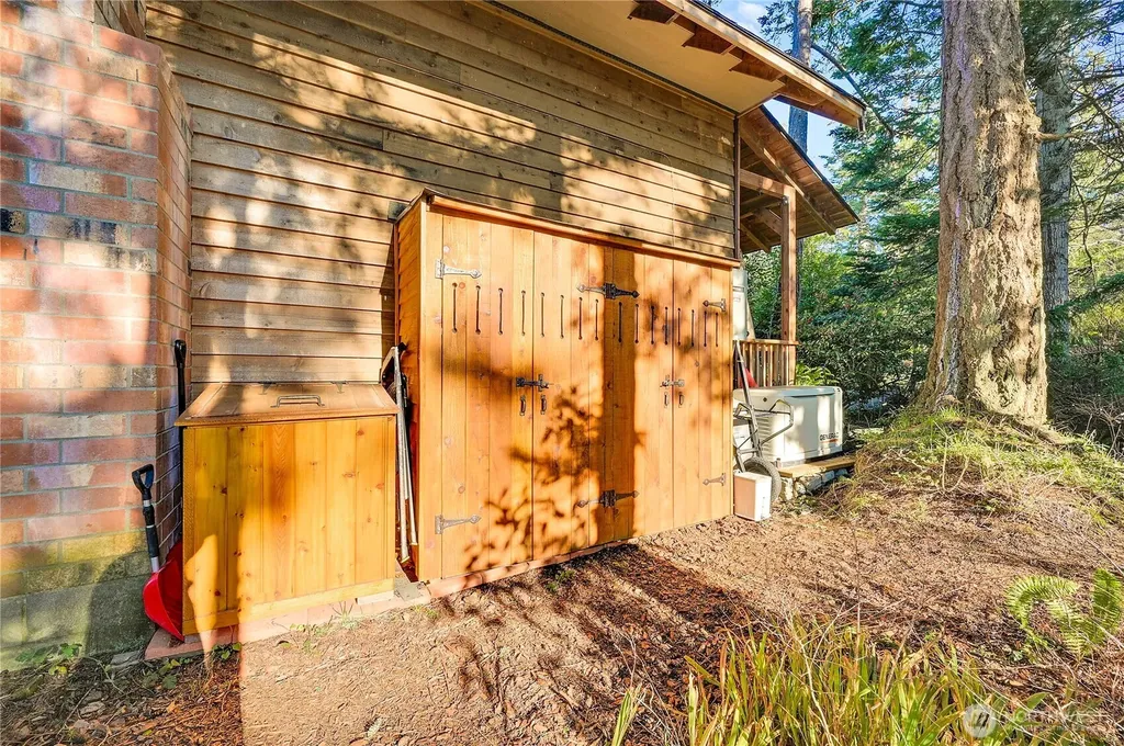18404 Dr Joe Road La Conner WA 98257