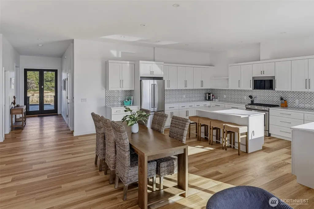 1409 S Cohasset Crest Westport WA 98595