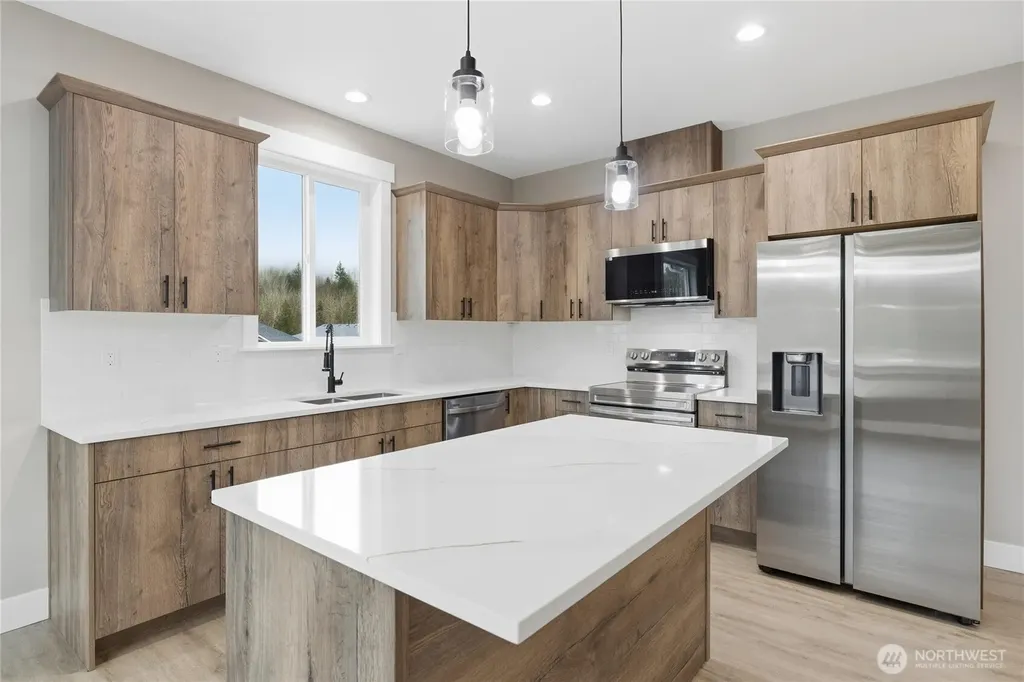 6473 Watson Loop Maple Falls WA 98266