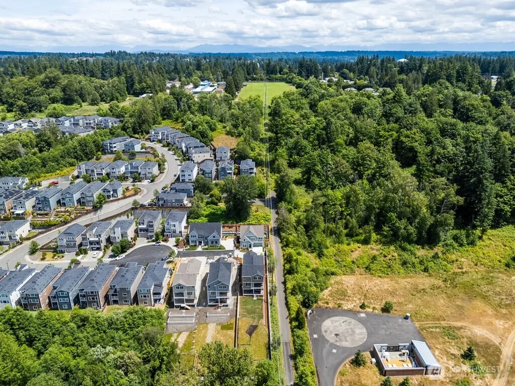 19512 81st Place NE Kenmore WA 98028