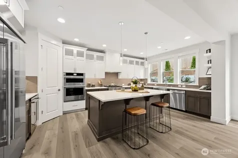 19512 81st Place NE Kenmore WA 98028