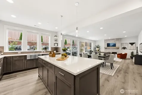 19512 81st Place NE Kenmore WA 98028