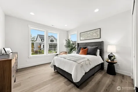 19512 81st Place NE Kenmore WA 98028