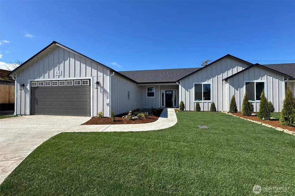 68 Sussex Court Sequim WA 98382