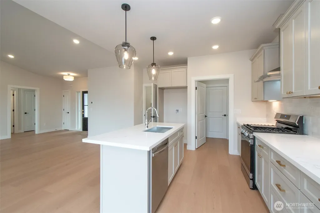 68 Sussex Court Sequim WA 98382