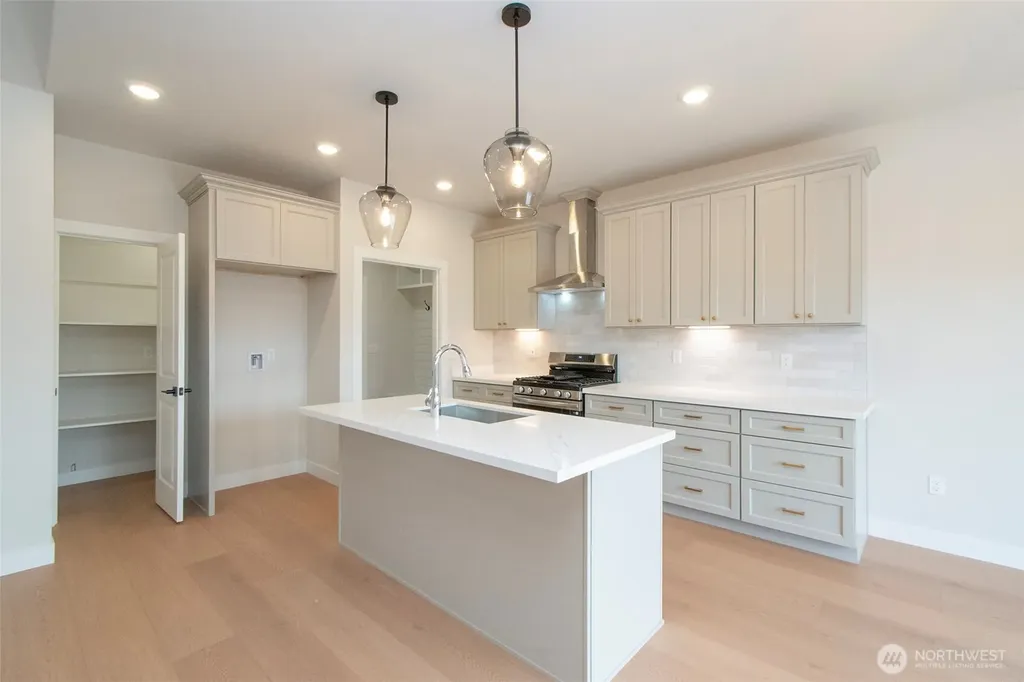 68 Sussex Court Sequim WA 98382